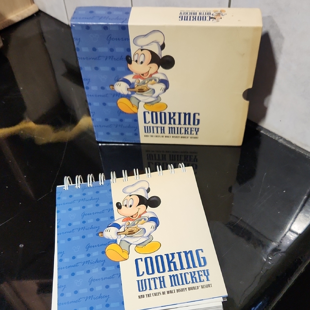 Disney Cooking with Mickey Recipe Book